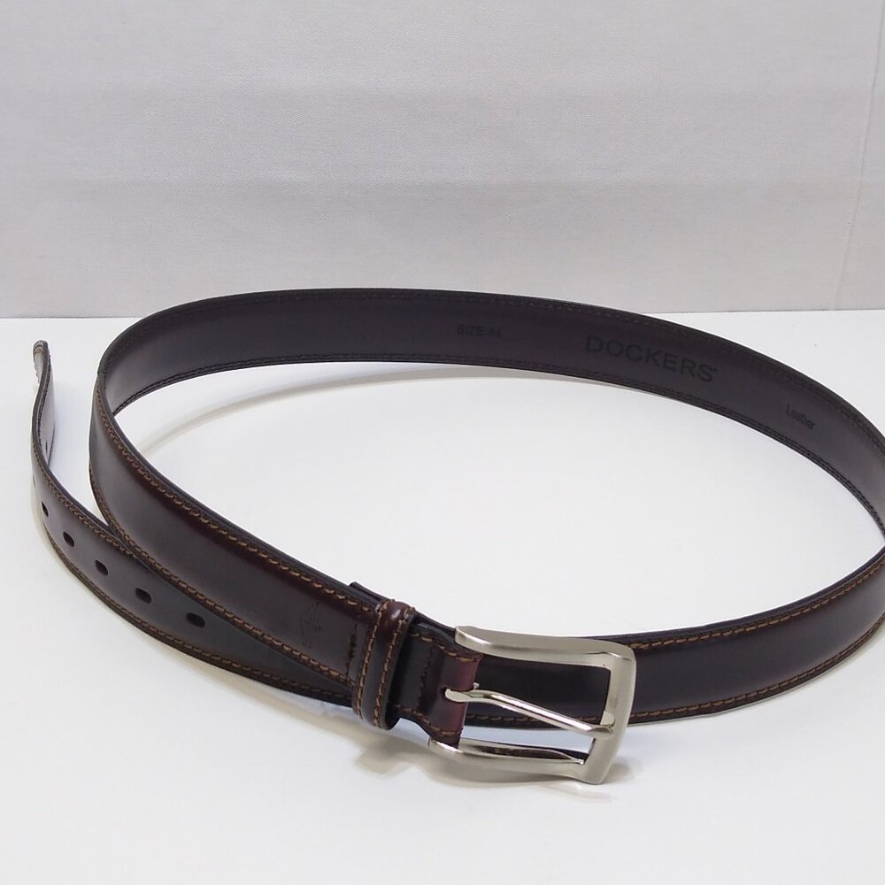 Dockers Genuine Leather Double Stitch Belt Strap 11DK02A6 Men's Size 44/110 EUC